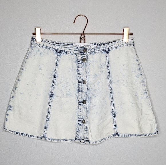✨3/$15 Gypsy Warrior bleached denim style mini skirt M - Picture 1 of 8